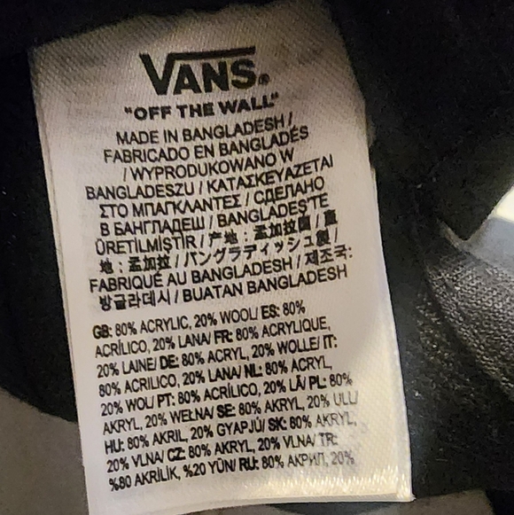 Vans Easy Box Snapback hat in black with a white logo. EUC - Picture 3 of 4